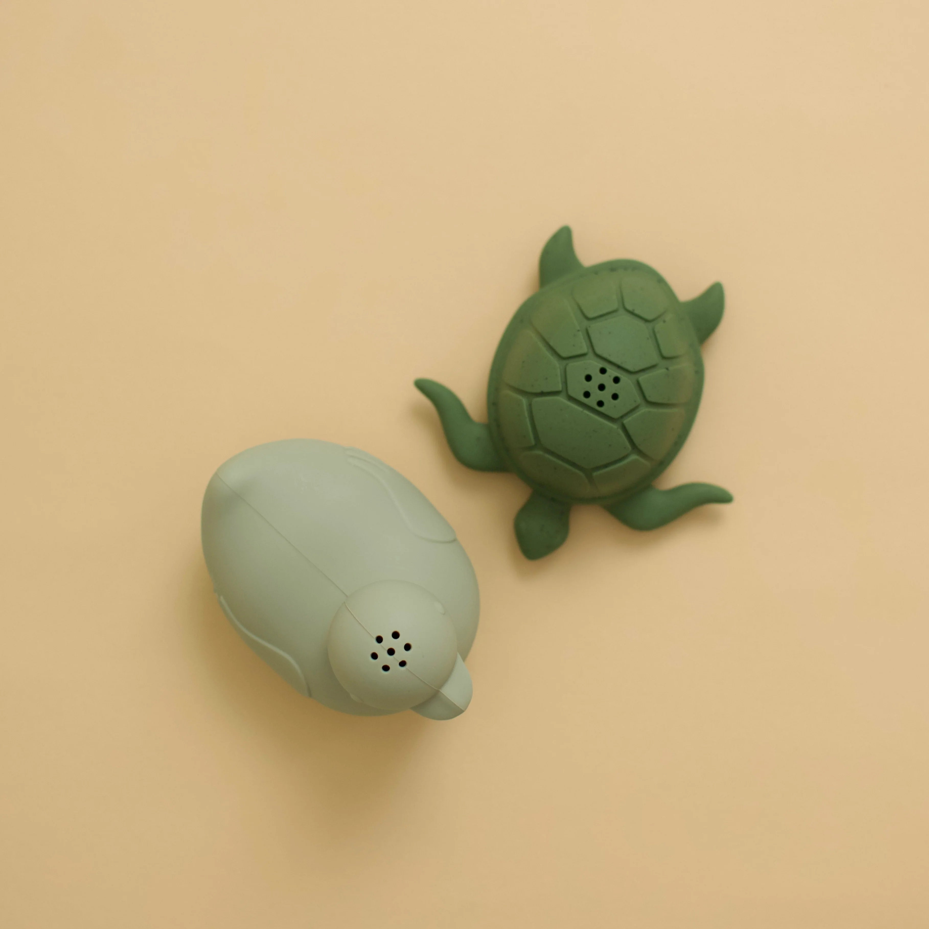 Ensemble de jouets pour le bain Minika (pqt de 2) - Sauge/Leaf