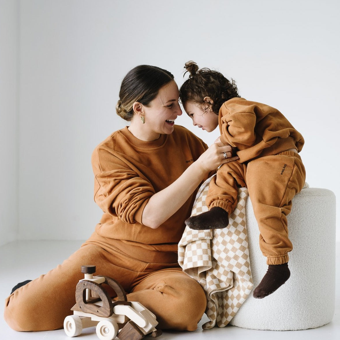 Tracksuit Woodie pour adulte Tiny Trove - Cannelle